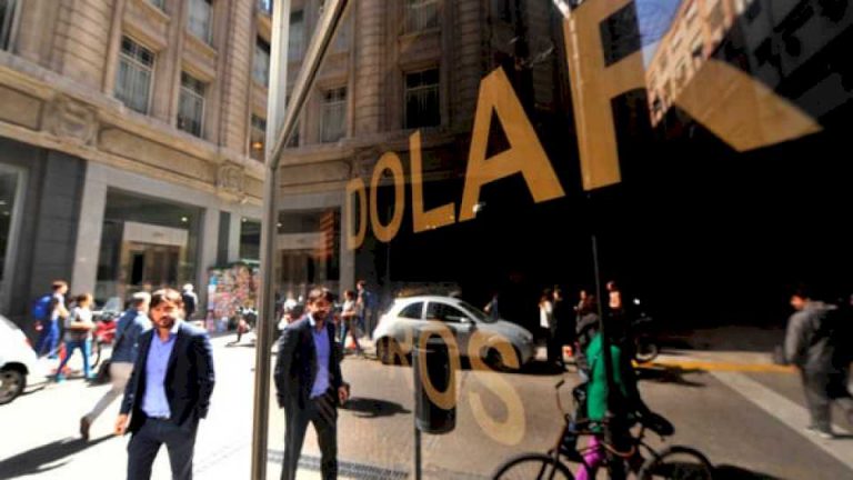 dolar-blue-hoy:-a-cuanto-cotiza-este-lunes-21-de-agosto