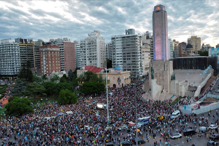 no-se-dejen-asustar:-la-arenga-de-milei-en-rosario-contra-massa-y-la-campana-del-miedo