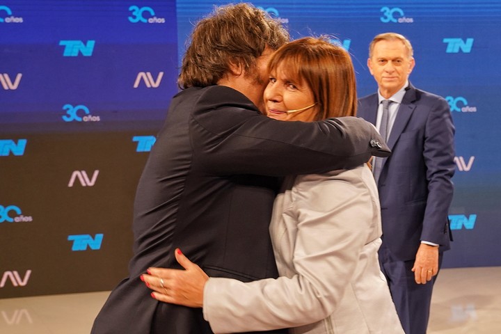 javier-milei-revelo-que-patricia-bullrich-le-conto-que-le-hicieron-campana-sucia-desde-el-gobierno-de-la-ciudad