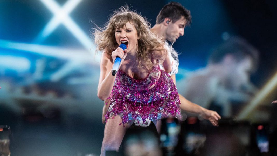 una-brasilena-de-23-murio-en-un-show-de-taylor-swift-por-la-ola-de-calor-extremo