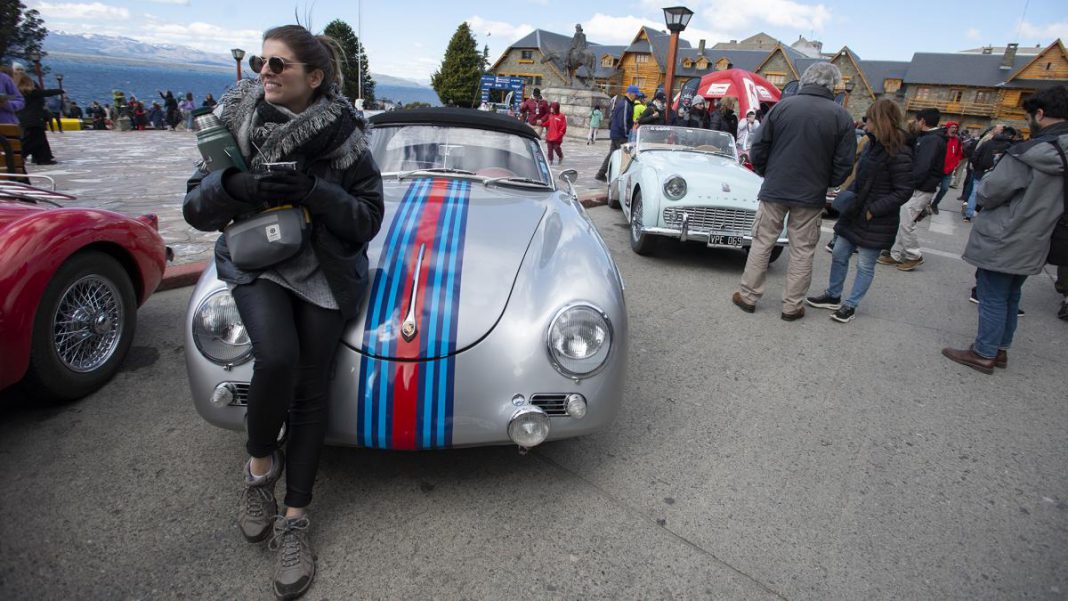 con-mas-de-100-autos-clasicos,-comenzo-en-bariloche-las-1000-millas-sport