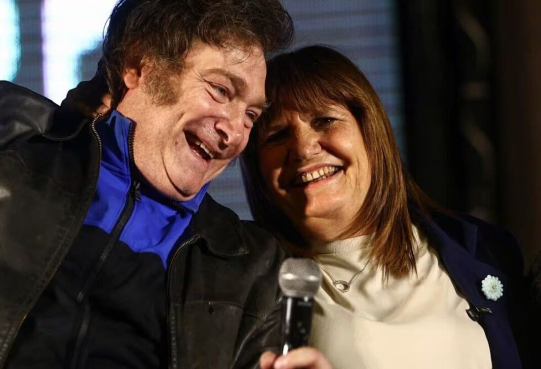 patricia-bullrich-pidio-confianza-a-la-cgt:-«hay-que-darle-un-cheque-en-blanco-al-presidente»