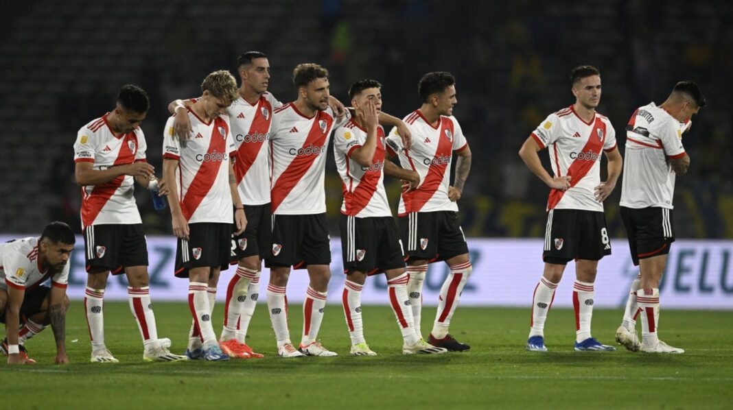 martin-demichelis-recibio-la-peor-noticia-para-river:-el-pity-martinez-se-rompio-los-ligamentos