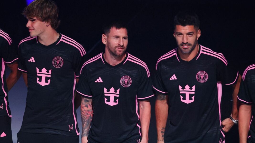 lionel-messi-presento-la-nueva-camiseta-del-inter-miami-y-hablo-por-primera-vez-en-ingles