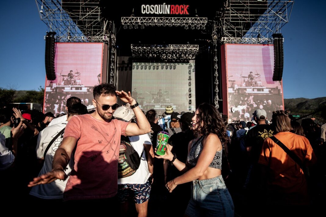 cosquin-rock:-como-ver-el-festival-en-vivo