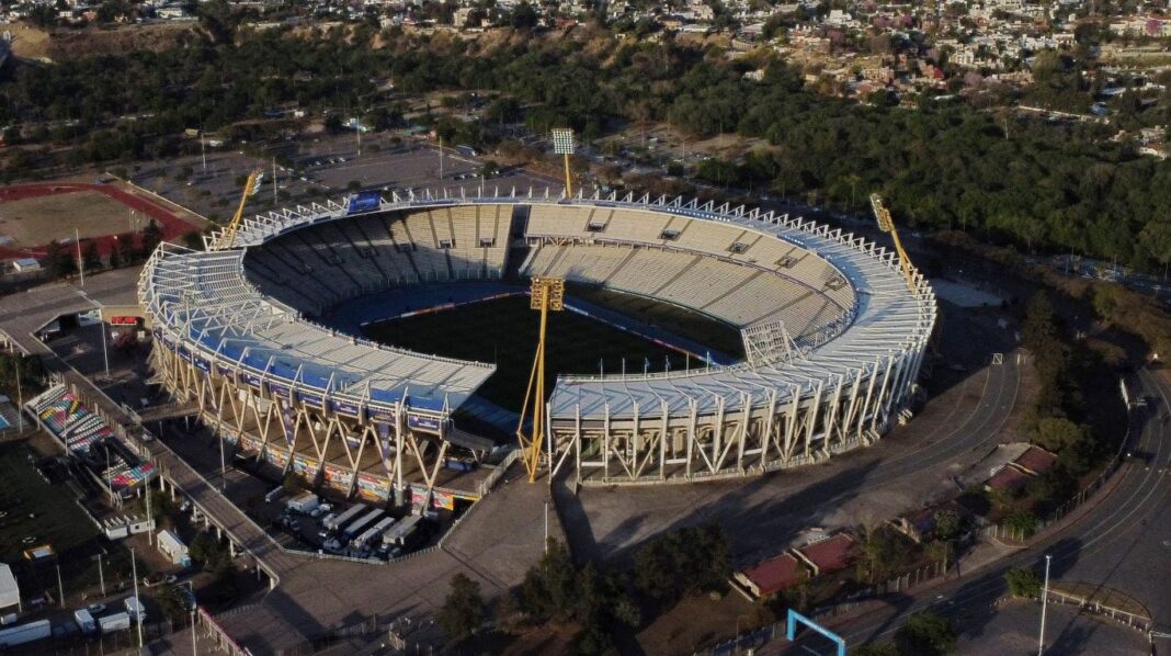 como-evoluciona-el-campo-de-juego-del-estadio-mario-alberto-kempes-para-el-superclasico-entre-boca-y-river