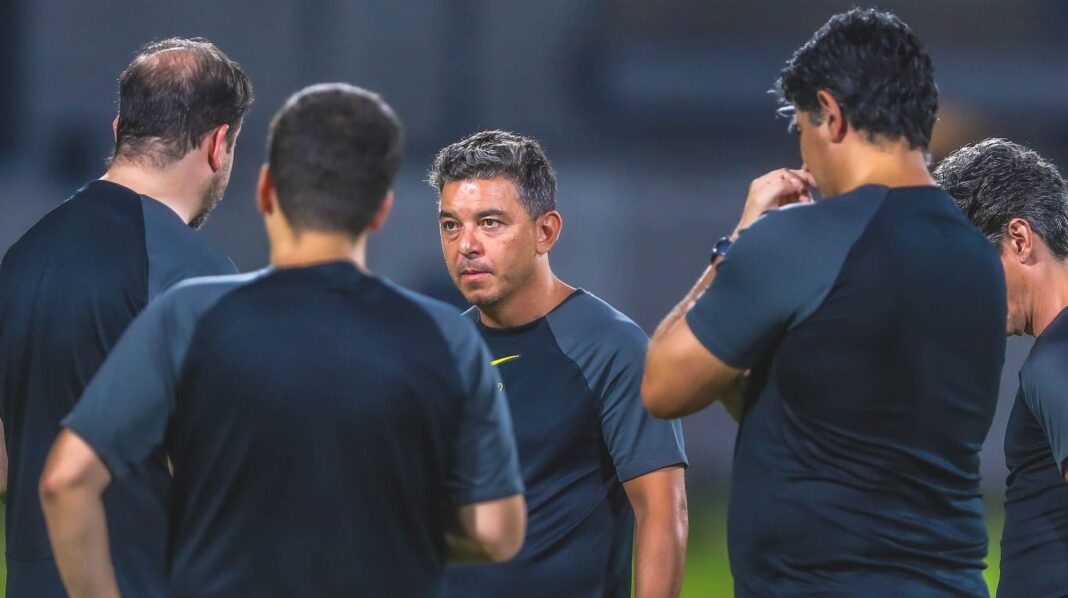 se-demora-la-salida-de-marcelo-gallardo-del-al-ittihad:-la-sorpresiva-foto-que-aparecio-en-redes-sociales