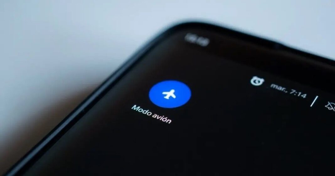 activar-el-modo-avion-acelera-la-carga-de-la-bateria-del-celular:-¿mito-o-verdad?
