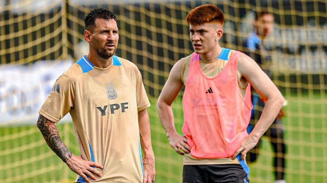 la-frase-que-uso-el-colo-barco-al-ver-a-lionel-messi-en-el-entrenamiento-de-la-seleccion-argentina