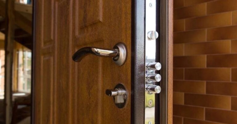 Un cerrajero avisa sobre la llave de casa que utilizan muchos españoles: Es la más vulnerable