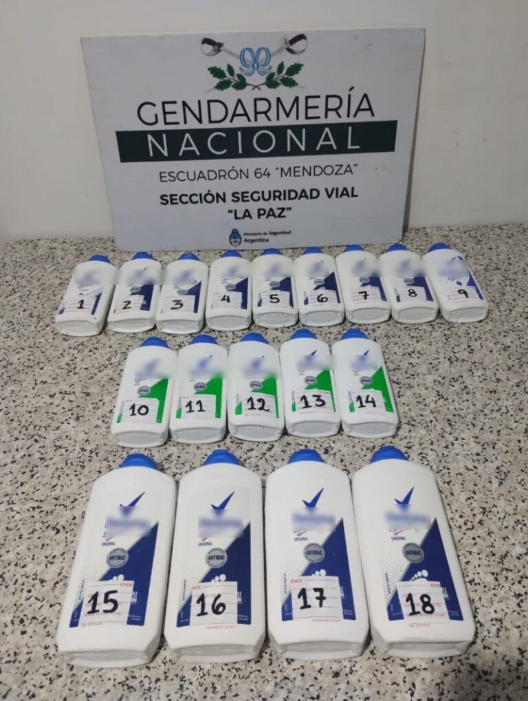 Papelón de Patricia: festejó un decomiso de cocaína, pero era talco para los pies
