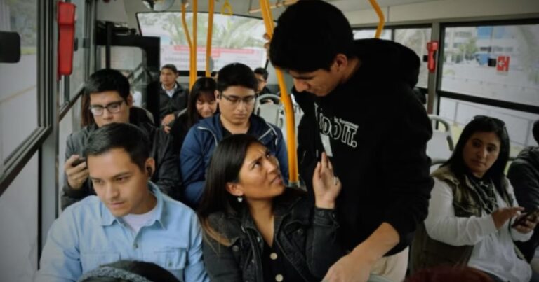 Cogieron a depravado sexual en la estación del Ricaurte de Transmilenio: estaba realizando actos obscenos frente a una mujer