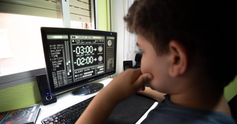 Un experto asegura que los niños son «especialmente vulnerables» a los cambios de hora