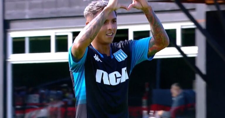 Racing le ganó a Barracas, se prendió en la lucha por el campeonato y va por todo