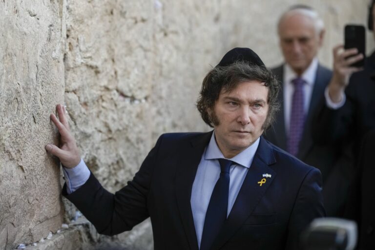 Milei criticó la decisión de la Corte Penal Internacional, que pidió el arresto de Netanyahu por crímenes de guerra
