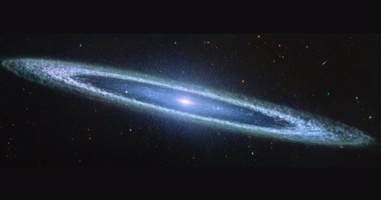 El telescopio espacial James Webb develó nuevos misterios sobre la galaxia Sombrero