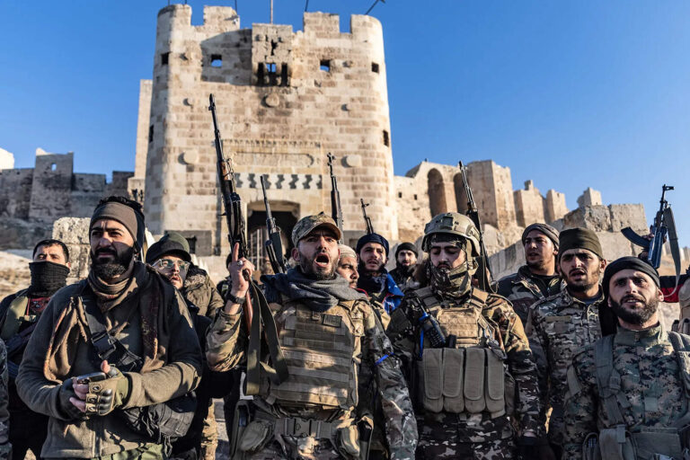 Nuevas facciones rebeldes capturaron Daraa y el Gobierno sirio está por colapsar