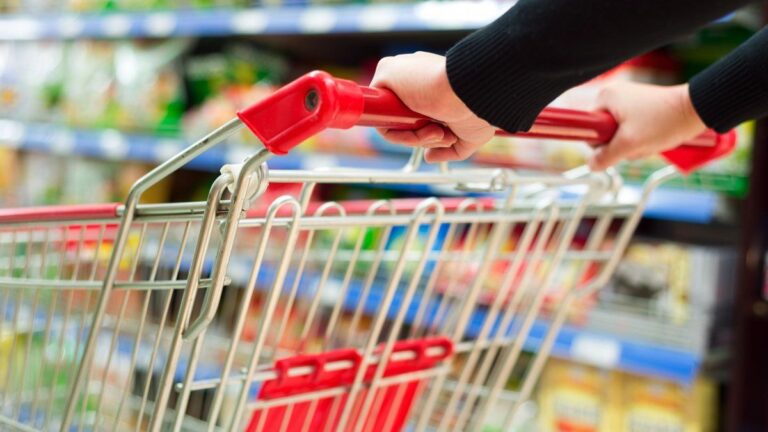 El supermercado que ofrece un descuento del 20% pagando con esta billetera virtual en diciembre 2024