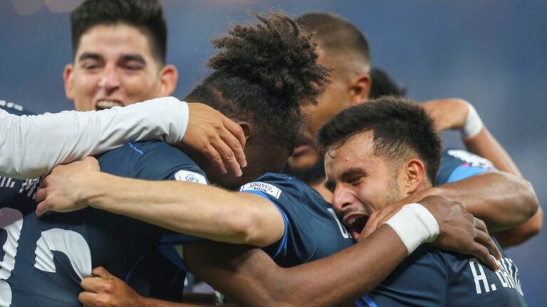 Con un gol de Salomón Rondón, Pachuca goleó 3-0 a Botafogo y lo eliminó de la Copa Intercontinental