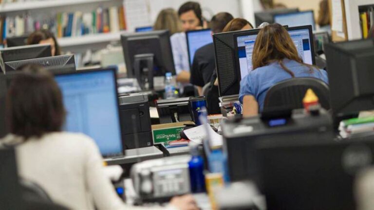 Gasto público: el Gobierno despidió ya a más de 34.000 empleados y estima que ahorró u$s3.800 millones