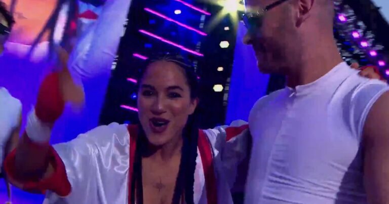 El espectacular KO de Flor Vigna en el segundo round de su combate contra una influencer colombiana