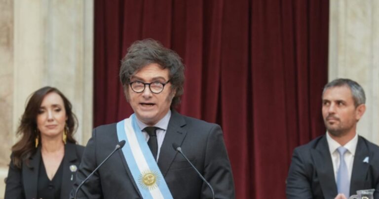 Apertura de Sesiones. Las palabras del león estafador