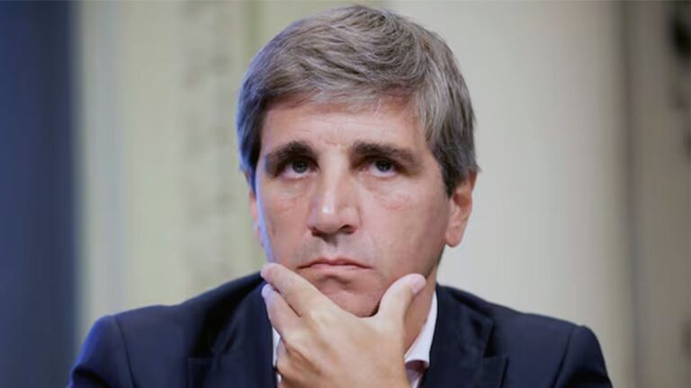 Advierten por una nueva estafa con declaraciones falsas de Luis Caputo