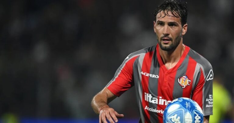 El jugador argentino que fue suspendido por 10 fechas en Italia