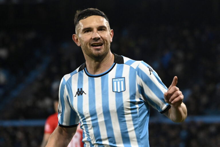 Racing: «Maravilla» Martínez probó a fondo y quiere jugar el clásico con Independiente