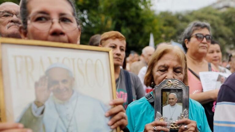 La primera imagen del papa Francisco, tras su internación hace más de un mes