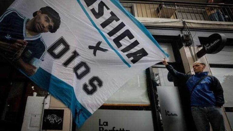 Muerte de Maradona: declaran los policías que encontraron el cuerpo