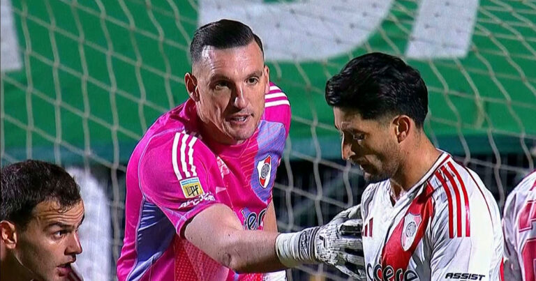 River volvió a jugar mal y empató con Sarmiento en Junín con Franco Armani como figura