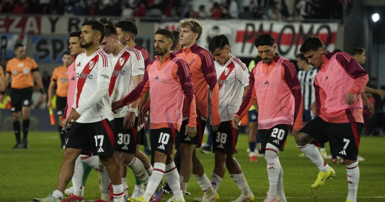 Gimnasia vs River por el Torneo Apertura: minuto a minuto, en directo