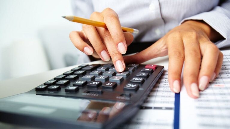 «Independencia tributaria»: hasta qué día hay que trabajar este año solo para pagar impuestos