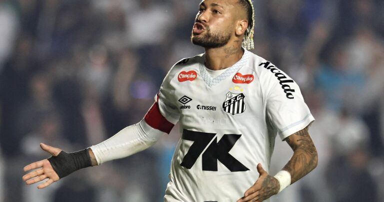 Video: el golazo de Neymar a Rossi en el Brasileirao