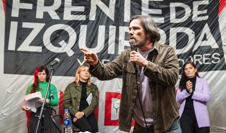 Del Caño: Kicillof dice que es un escudo contra el ajuste. Qué se lo diga a las docentes, que les descontó el día!