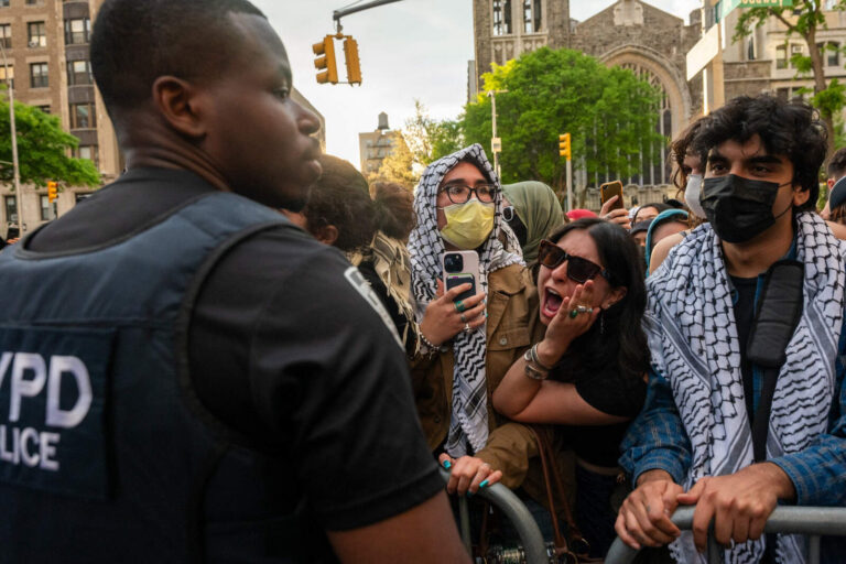 La universidad de Columbia sanciona a estudiantes antisemitas