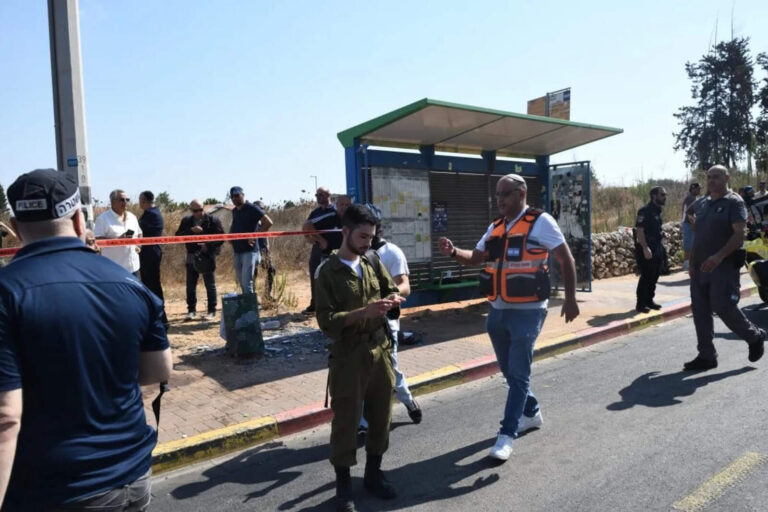 Atentado en Kfar Yona: hay 8 heridos tras ser atropellados por un terrorista