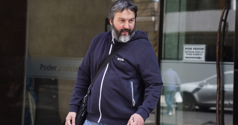 El duro cruce de un periodista con el dueño del laboratorio del fentanilo mortal: «Son pelotudeces»