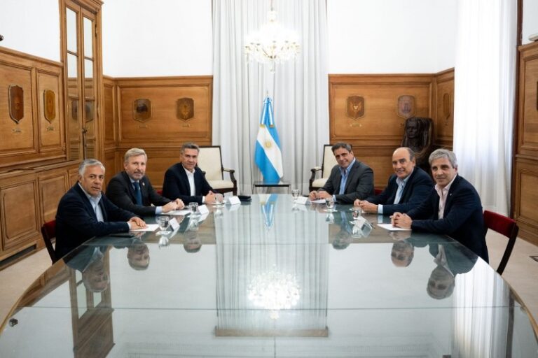 Milei vetó la ley de ATN después de la reunión con los gobernadores
