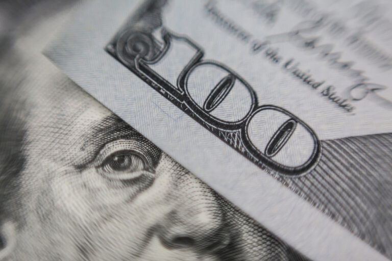 El Banco Central rifó 678 millones de dólares