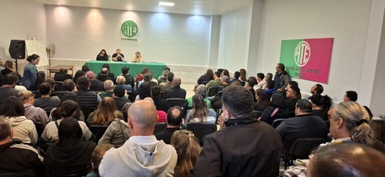 Trabajadores de ATE anuncian paro y movilización contra la reforma laboral de Cornejo