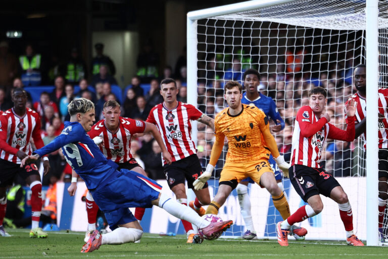 Premier League: el gol de Garnacho no le alcanzó a Chelsea