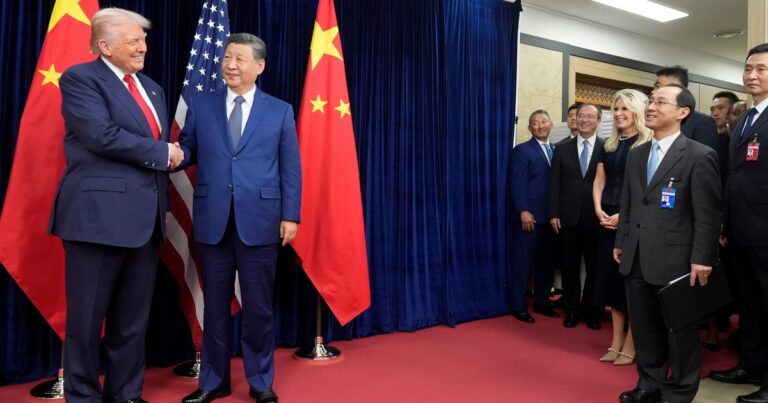 Estados Unidos coincide con China en disminuir su superávit comercial