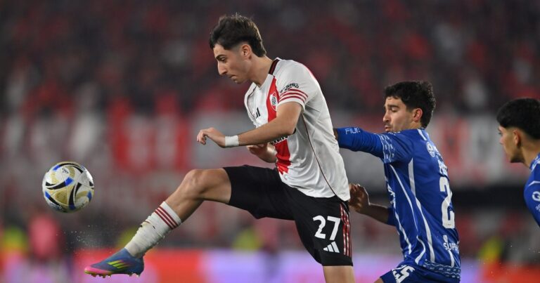 El club de Primera que se metió en la pelea por un delantero de River