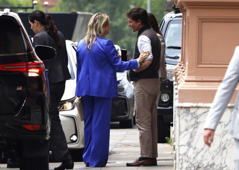 Tras disolver la obra social militar, el Gobierno evalúa darle OSDE 210 a Prefectura y Gendarmería