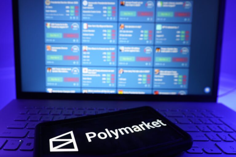 Apostadores presionaron a un periodista para cambiar la información en una nota sobre la guerra en Irán