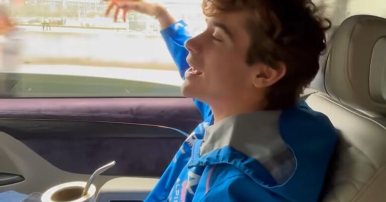 En modo Scaloneta: la arenga de Colapinto antes de cada carrera