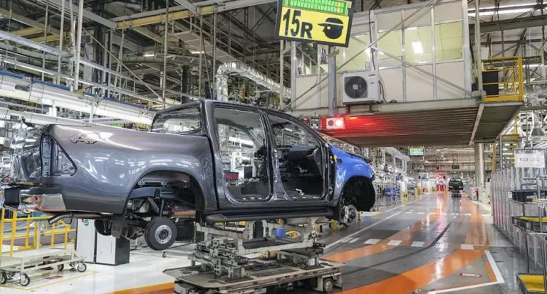 Representantes de cámaras automotrices de Argentina y Brasil en reunión de trabajo.