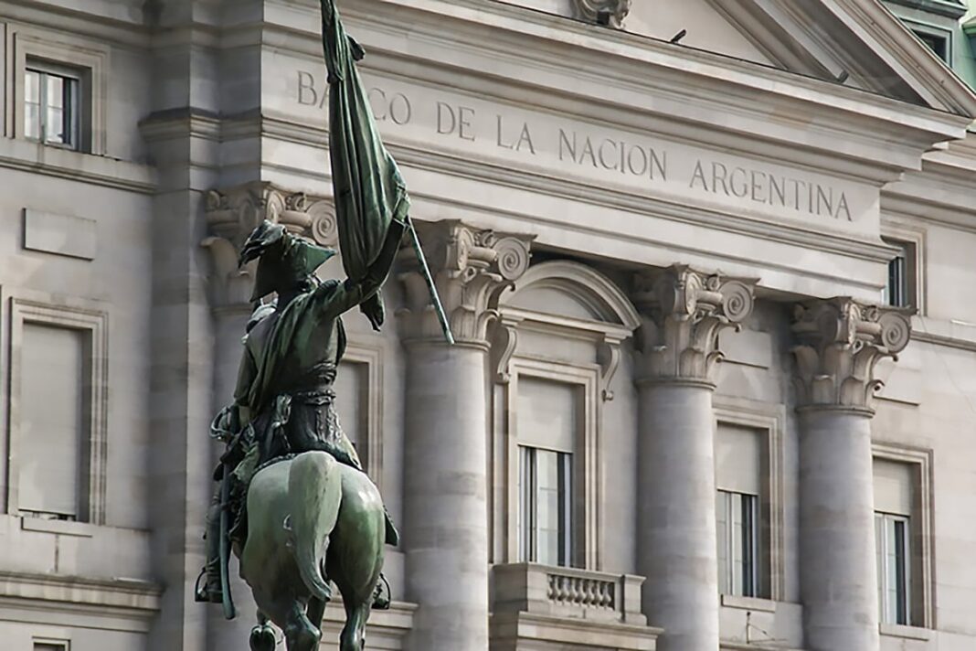 Fachada de los tribunales de Comodoro Py en Buenos Aires